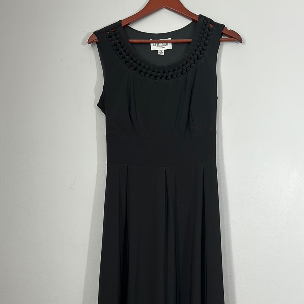 Julian Taylor Elegant Black Sleeveless Dress size 12